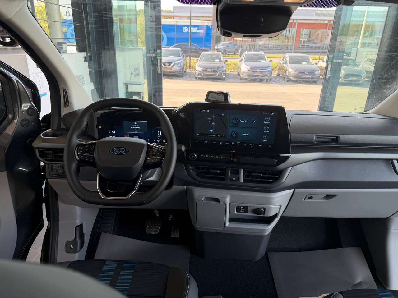 Ford Transit Custom MULTI-USE L2 SPORT PHEV 5 ZIT NIEUW OKM 45400+BTW — foto 13 van 21