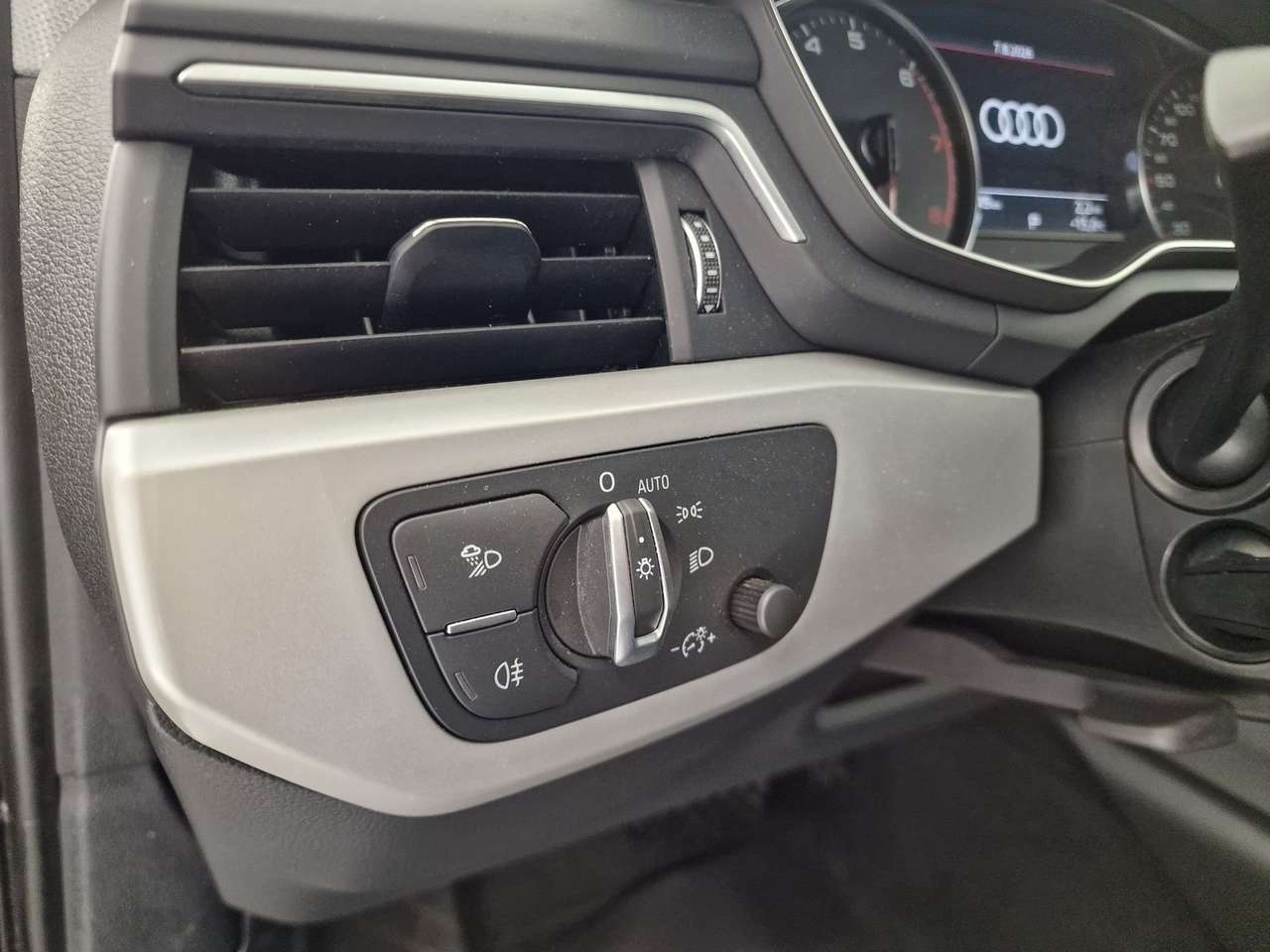 Audi A4 S-LINE HYBRID BENZINE AUTOMAAT 57000KM!!! — foto 10 van 16