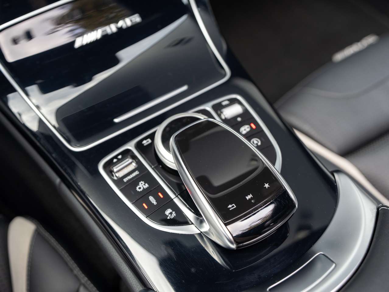 Mercedes-Benz C 63 AMG C 63 AMG S -LICHTE VRACHT/PANO/BURMESTER/HEAD-UP/KEYLESS/360 CAMERA — foto 23 van 25
