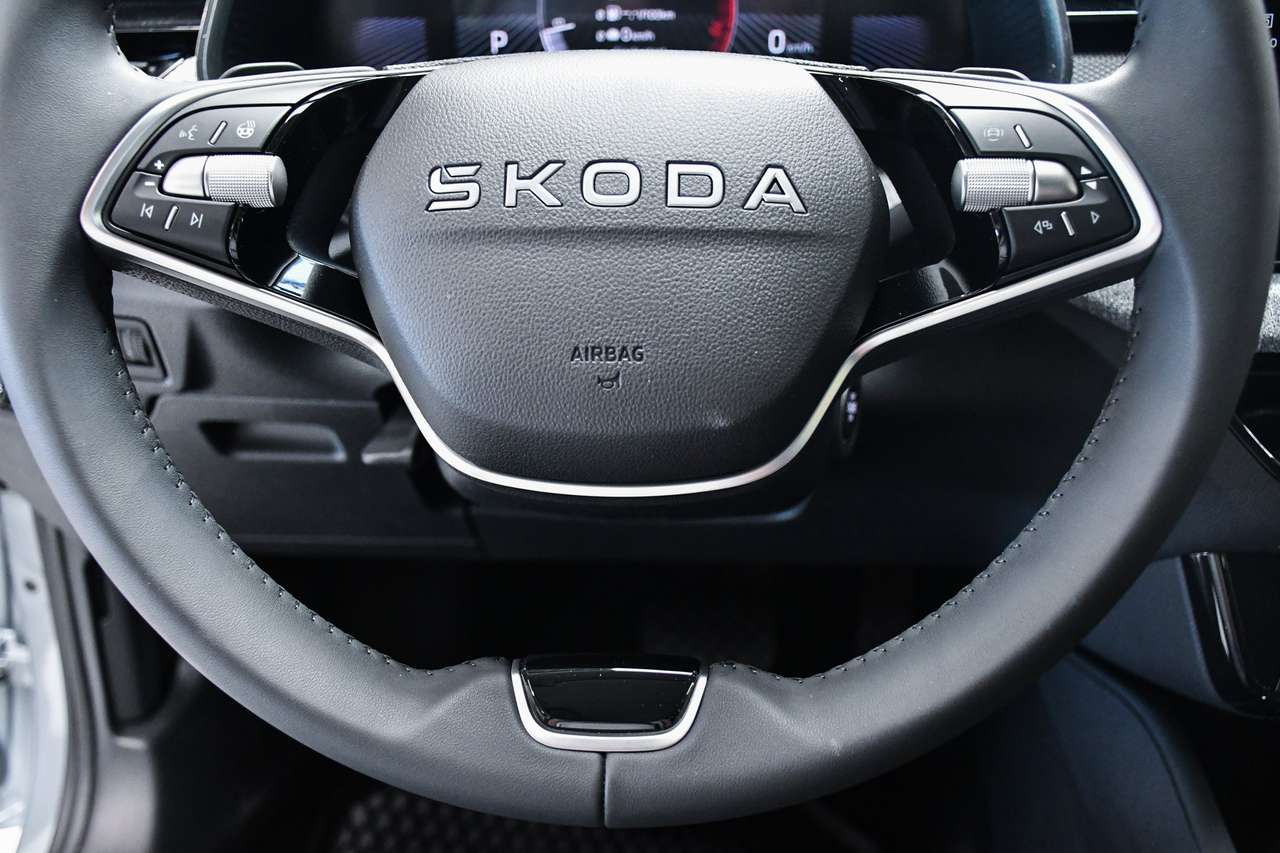 Skoda Kamiq Kamiq 1.0 TSI Selection DSG - NAVI SMARTLINK / PDC — foto 16 van 18
