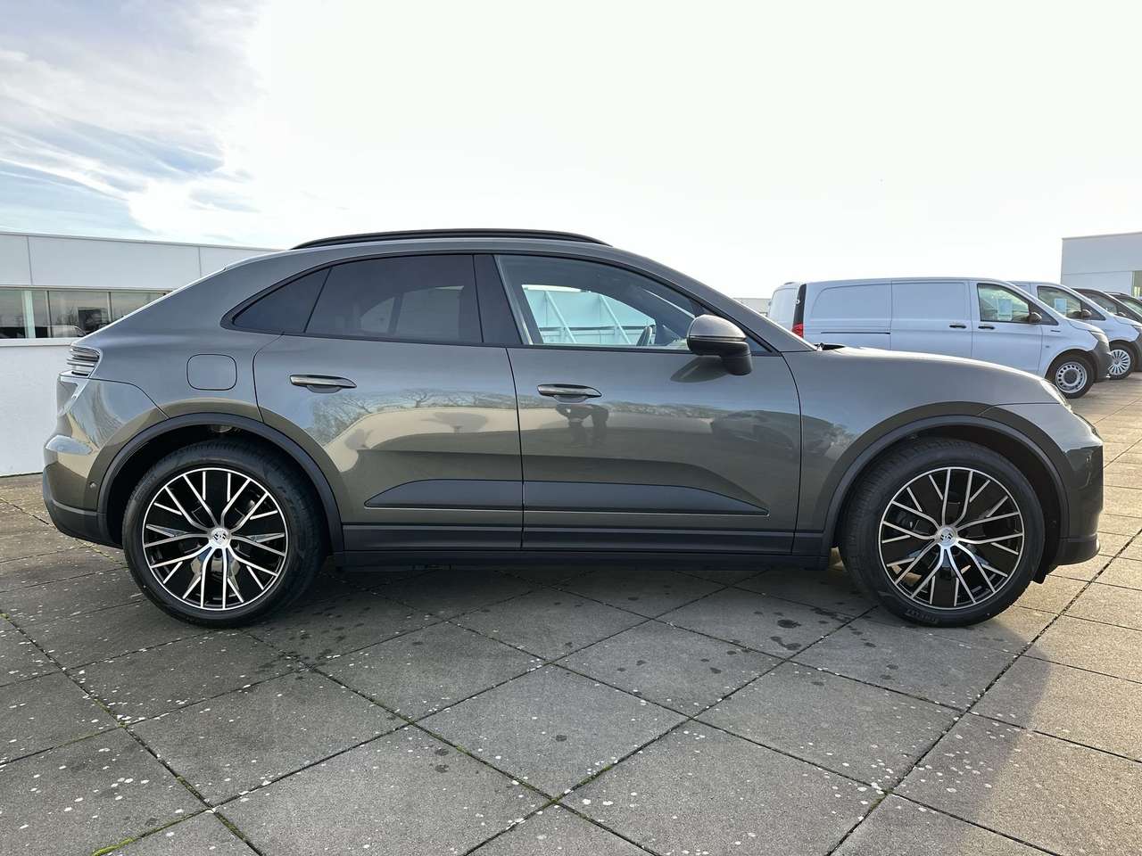 Porsche Macan 4ELEK/21"/PANODAK/TREKH/LEDER/AVENTURIENGROEN — foto 7 van 19