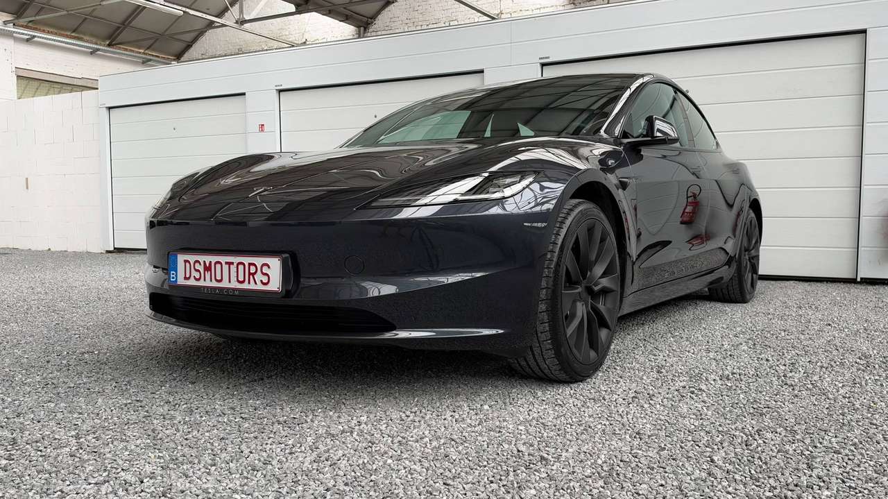 Tesla Model 3 RWD | Premium versie | Stealth Grey | 19" Nova velgen | HW4 — foto 8 van 25