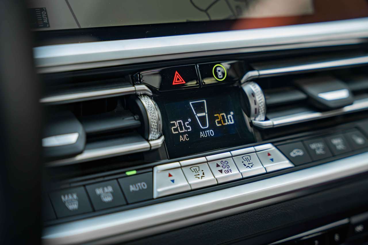 BMW 320 PHEV*M SPORT*PANO*LED*MEMORY* — foto 22 van 25
