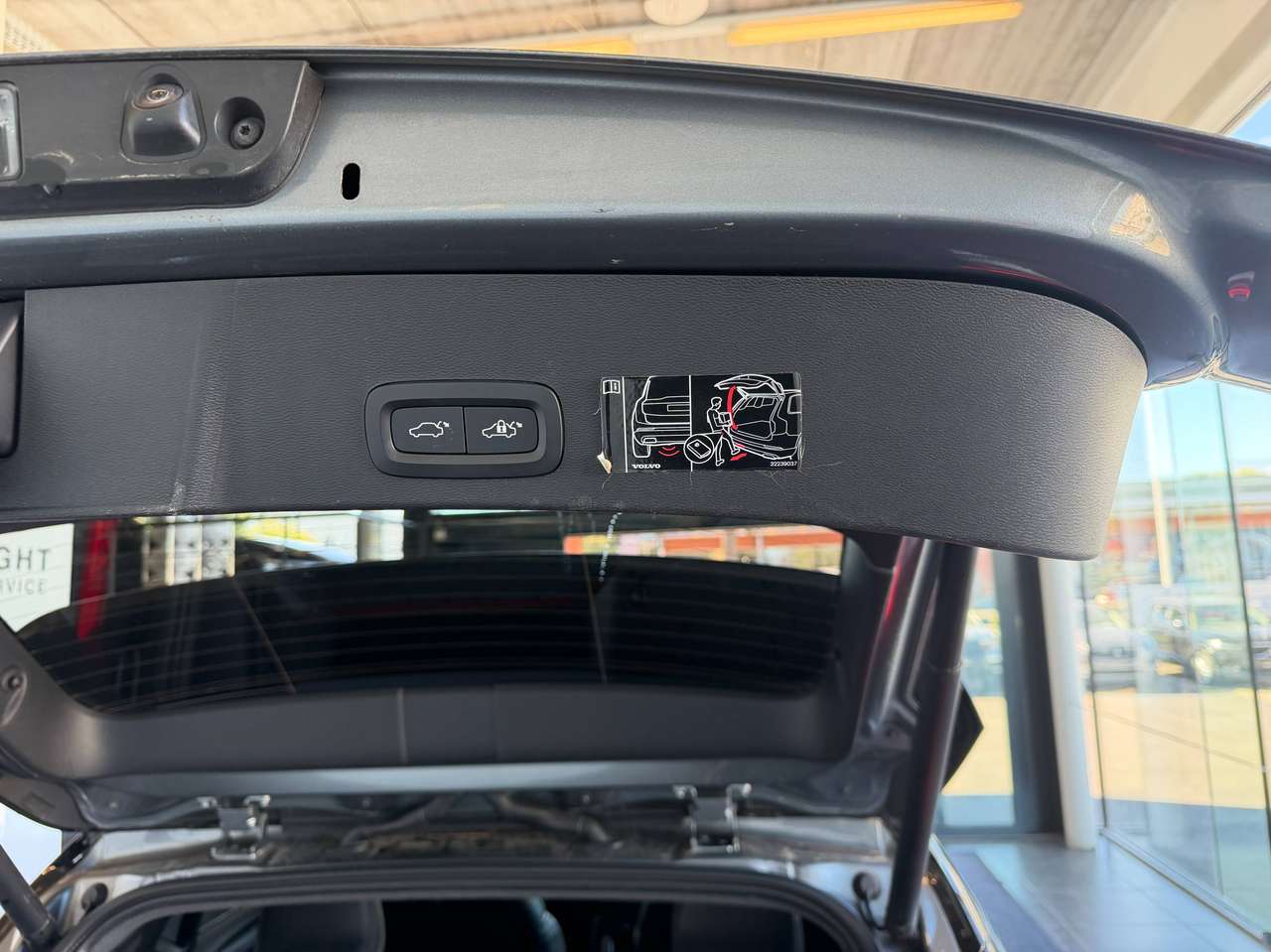 Volvo XC40 R-DESIGN D4 AWD AUTOMAAT LEDER PANO DAK — foto 7 van 23