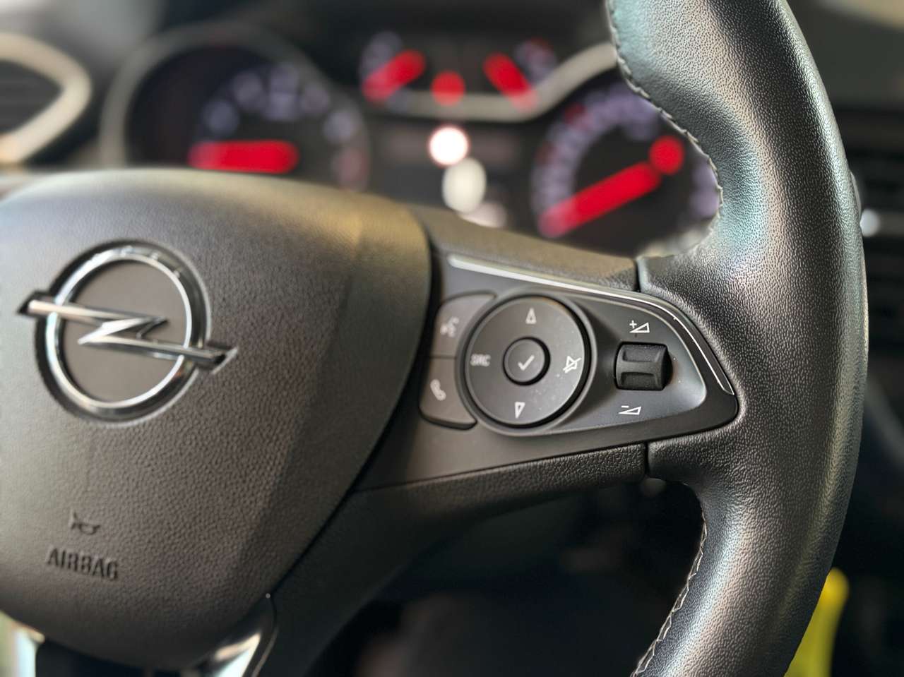Opel Crossland 1.2 PureTech Elegance Business — foto 15 van 16