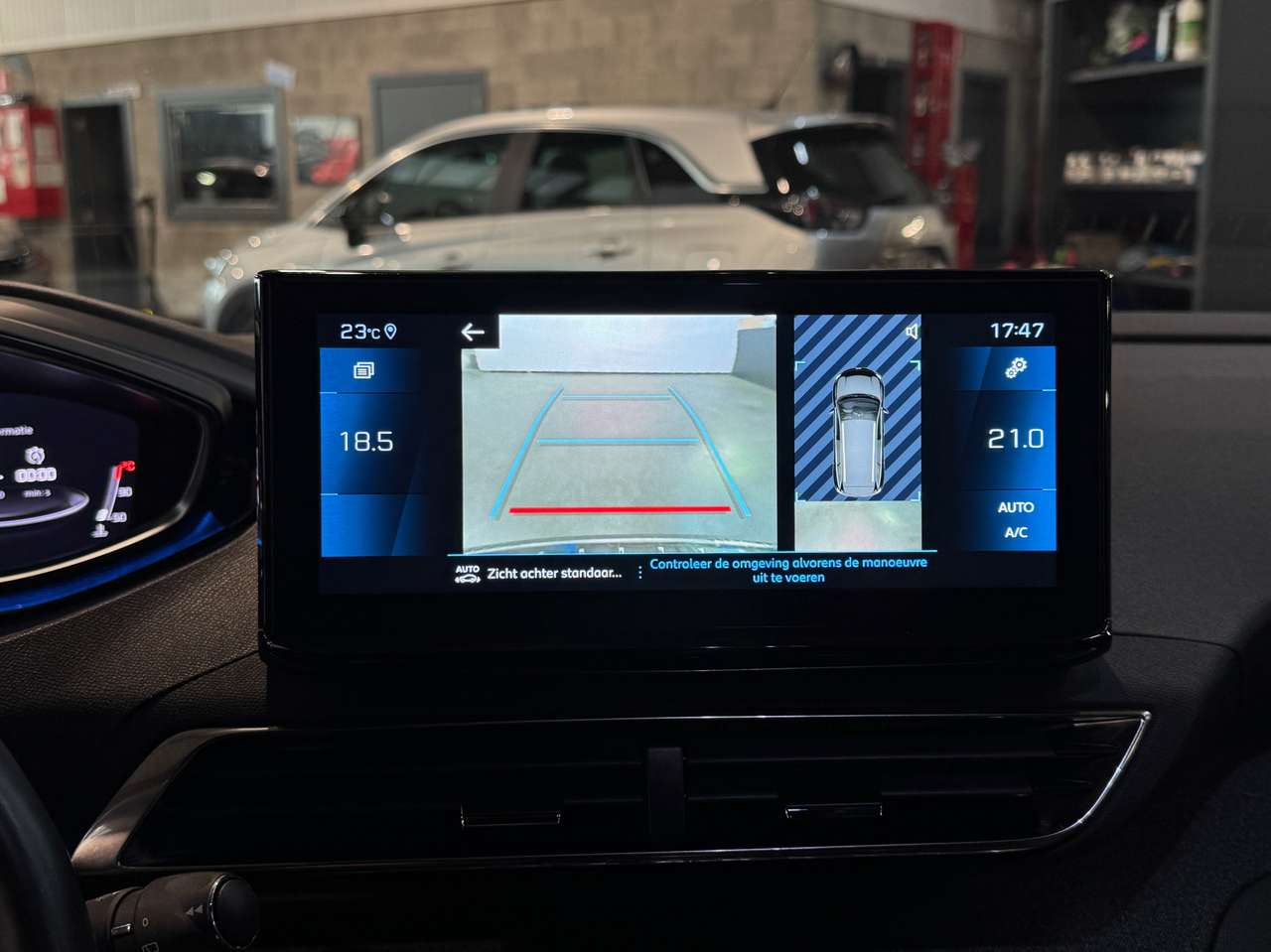 Peugeot 5008 1.2 PureTech Allure Pack — foto 13 van 18