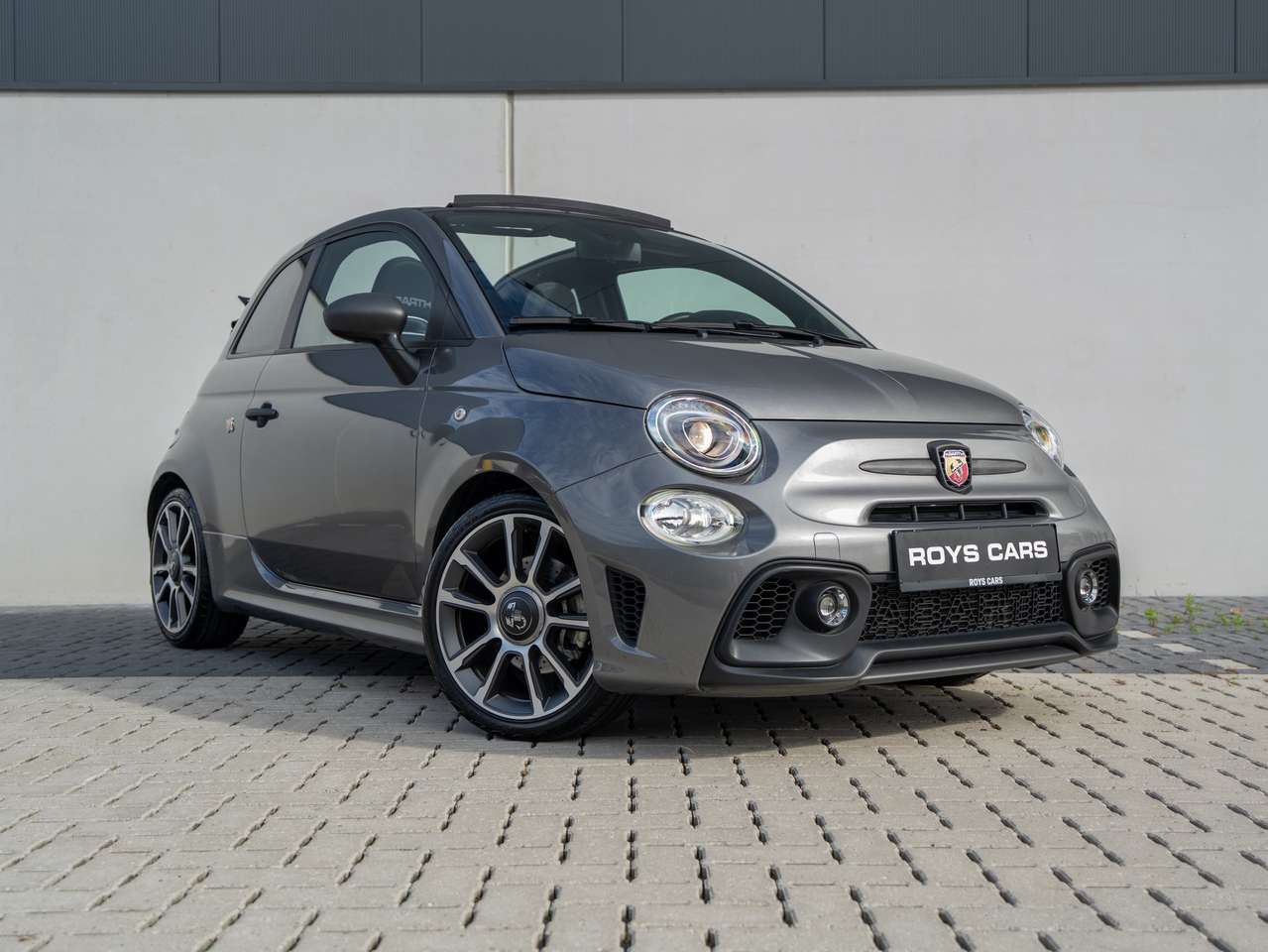 Abarth 595 Turismo 595C NEW CONDITION/BEATS AUDIO/PDC/NAVI/AIRCO/APPCONNECT — foto 2 van 25
