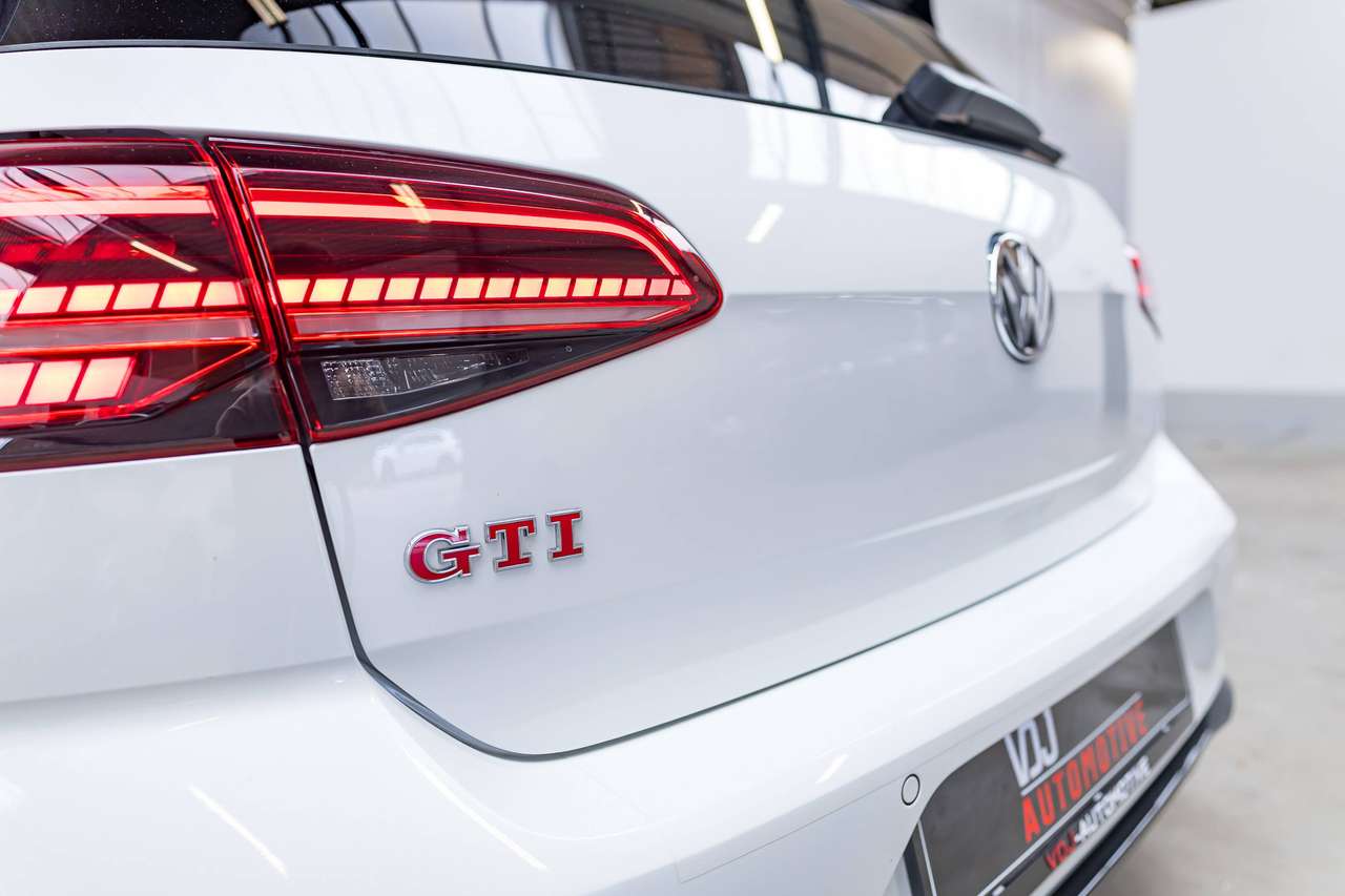 Volkswagen Golf GTI TCR|VOORKANT PPF BESCHERMD|AKRAPOVIC|PANO|CARBON|DYN-AUDIO-SYSTEEM|CAMERA|ZETELVERW.|ACC|LA|GARANTIE| — foto 14 van 25