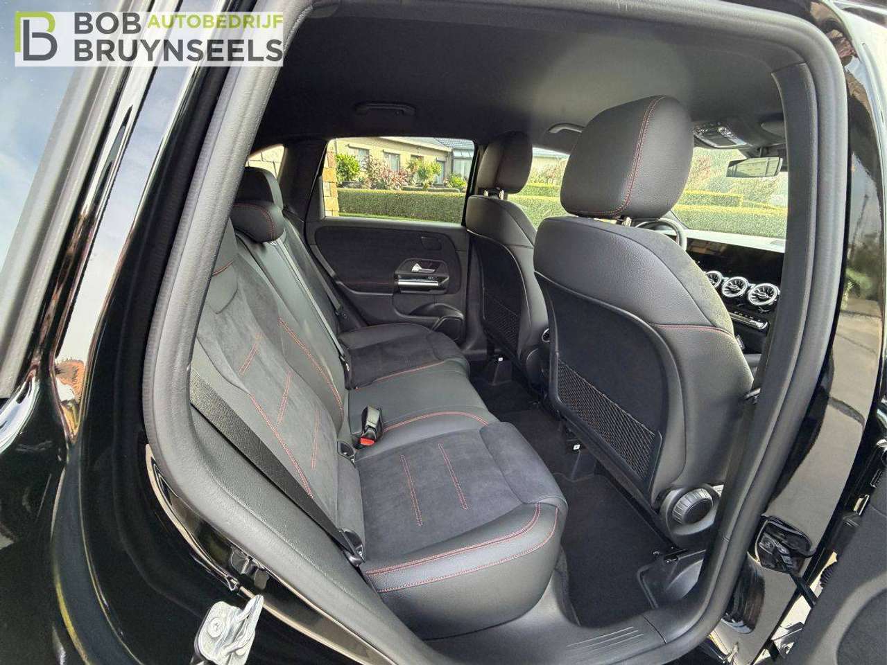 Mercedes-Benz B 180 Amg line | Nightpakket | 360° camera | Keyless Go — foto 11 van 25