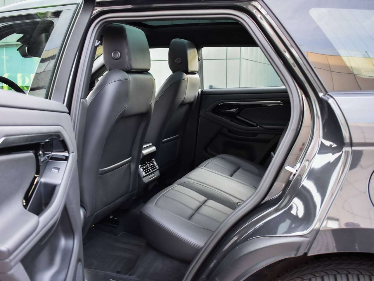 Land Rover Range Rover Evoque P300e R-DYNAMIC S - PHEV - AWD — foto 25 van 25