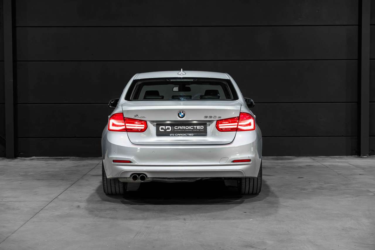 BMW 330 LED*AUTOMAAT*LEER* — foto 5 van 25