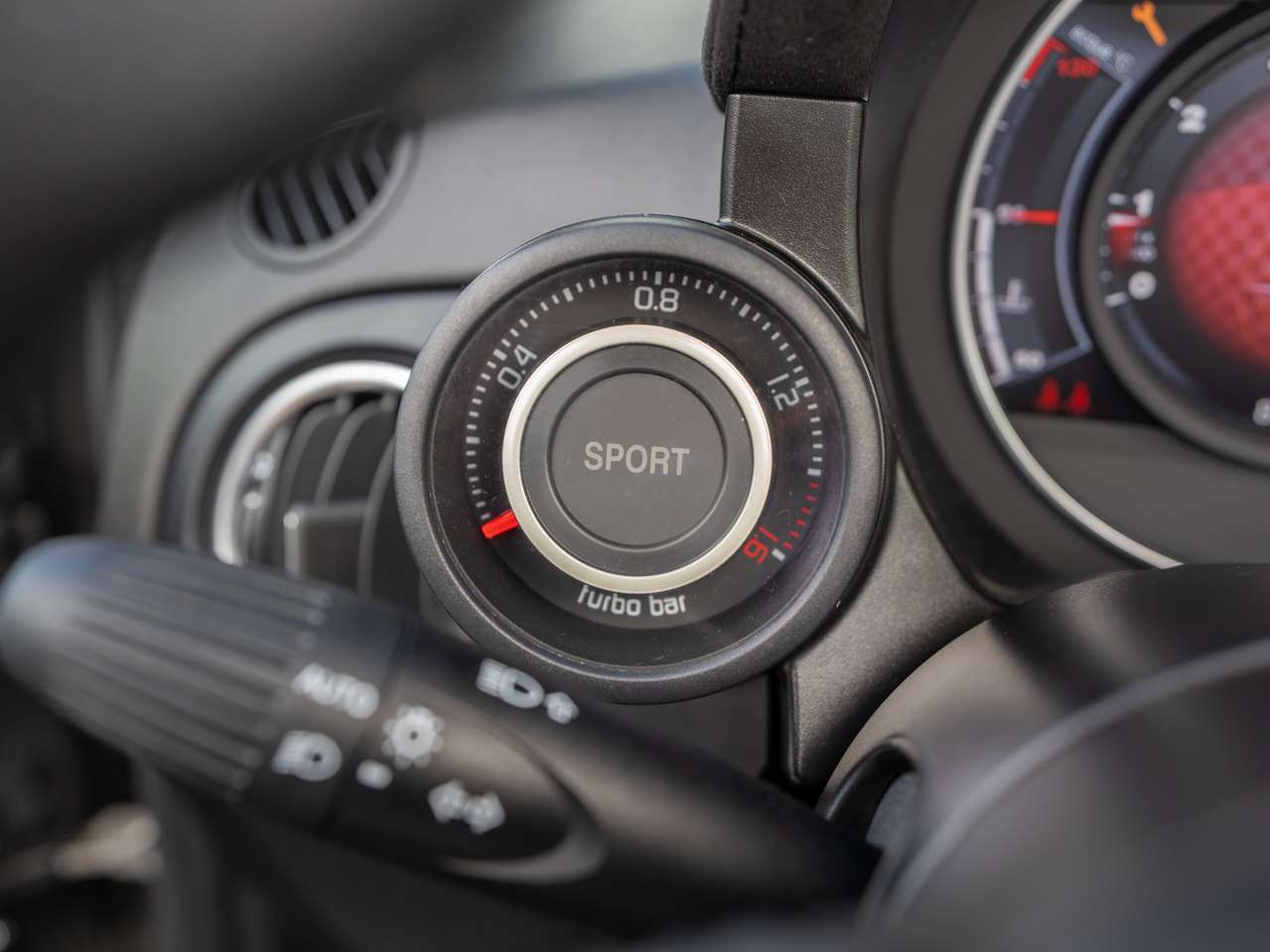 Abarth 595 Turismo 595C NEW CONDITION/BEATS AUDIO/PDC/NAVI/AIRCO/APPCONNECT — foto 23 van 25