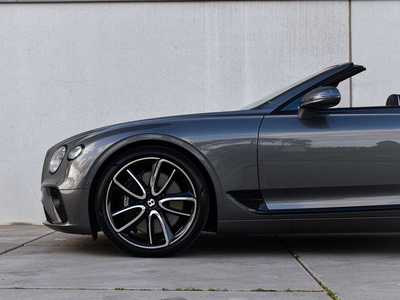 Bentley Continental GTC 4.0 V8 Mulliner - Blackline - NP: €309.996,- — foto 10 van 25