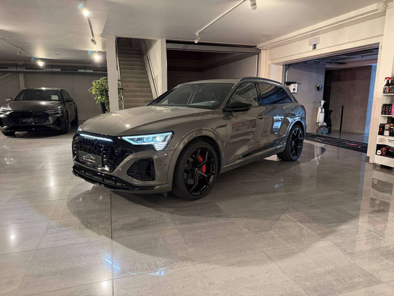 Audi Q8 e-tron 340PK QUATTRO * 3x S-LINE * CAMERA * EXCLUSIVE RED PACK * 22" * MATRIX * STANDVERWARMING * BLACK PACK * — foto 18 van 24